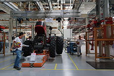 張寶文考察愛科常州生產(chǎn)基地，強(qiáng)調(diào)推進(jìn)高端農(nóng)機(jī)國產(chǎn)化與技術(shù)服務(wù)